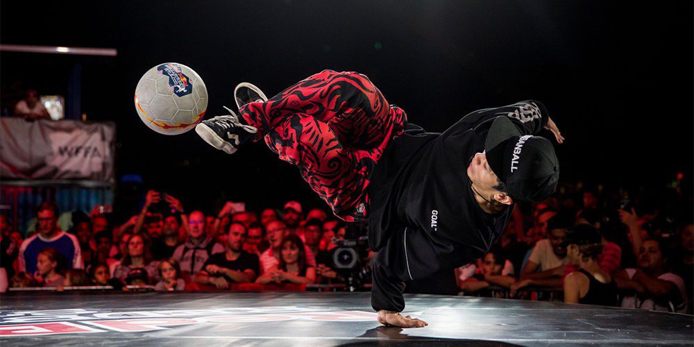 futebol-frestyler Futebol Freestyle: a arte que está dominando a internet e conquistando torcedores